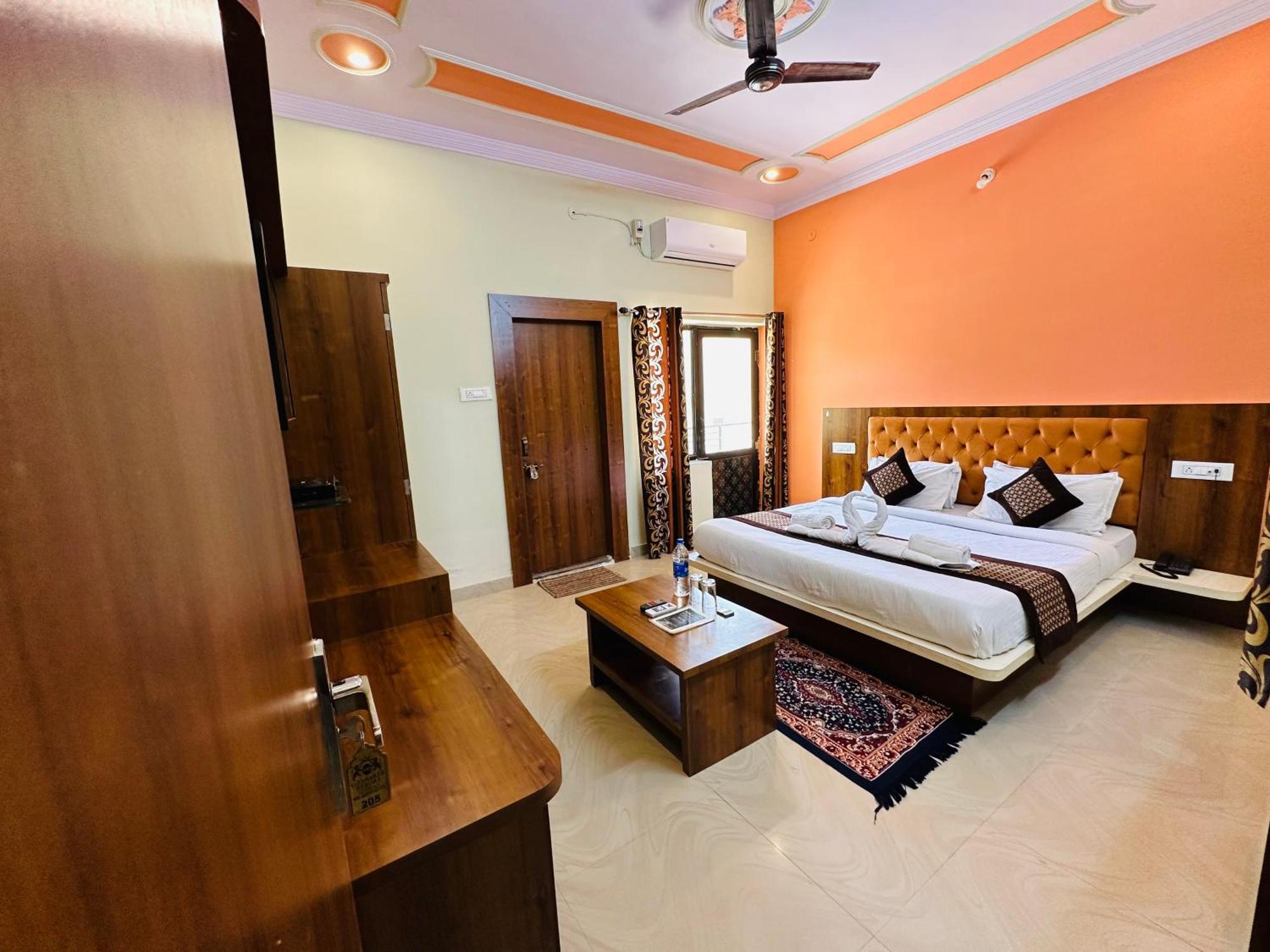 Siddarth Resort - Mountain View With Pool Pushkar Bagian luar foto
