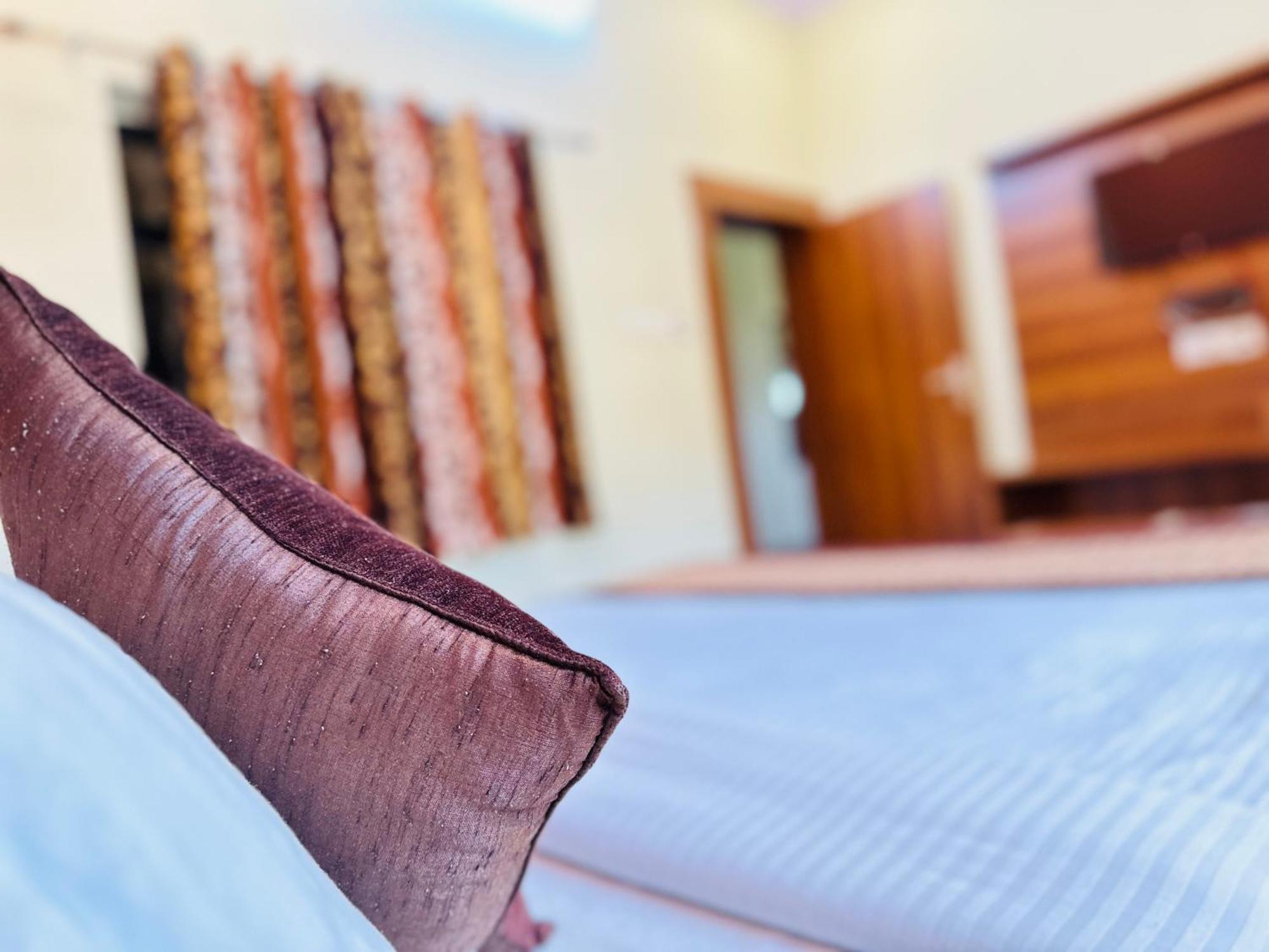 Siddarth Resort - Mountain View With Pool Pushkar Bagian luar foto